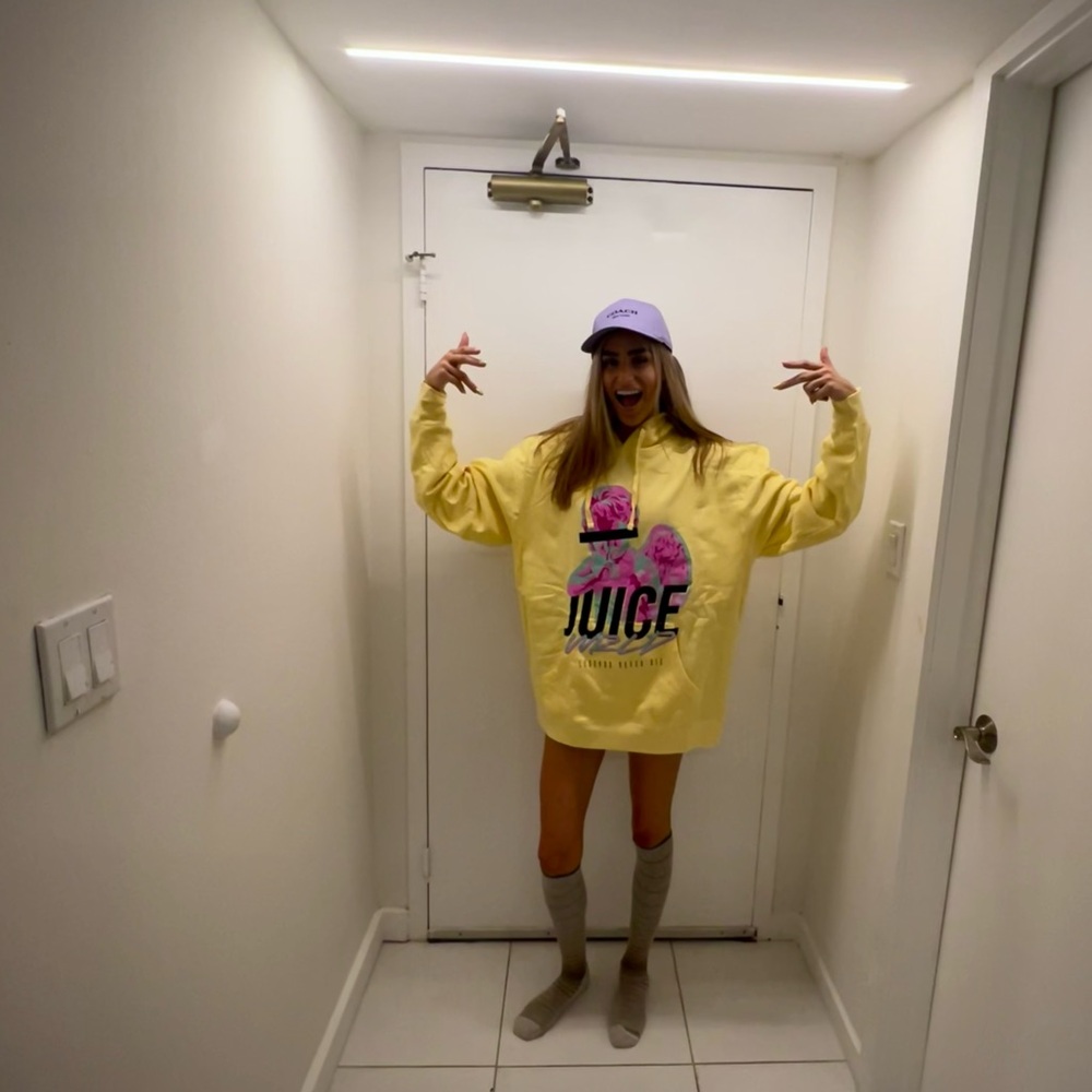 i'm a jersey girl living in a sunny fl world.